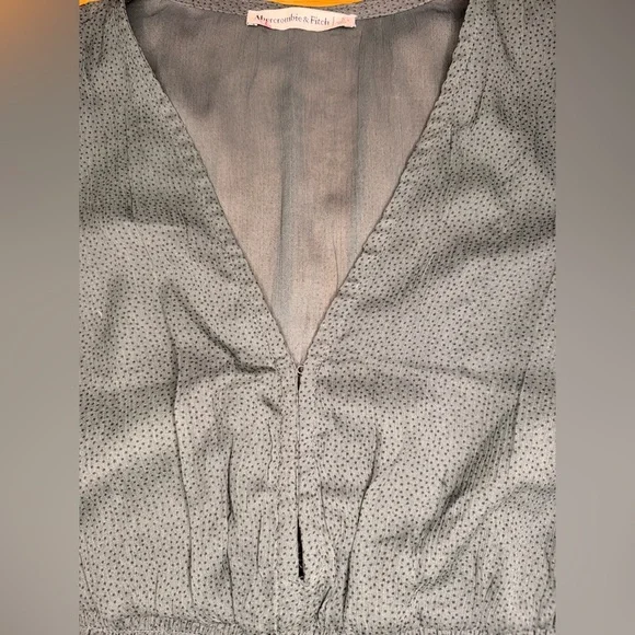 Abercrombie & Fitch Green Smocked Waist Blouse | Puff Sleeve V-Neck Top S - Picture 4 of 9